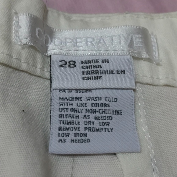 💫 Urban Outfitters Paint Splattered White Shorts - Picture 5 of 5